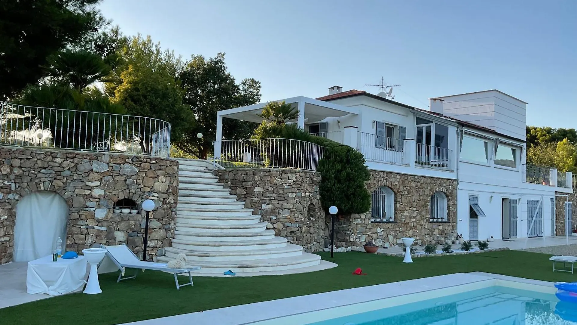 Villa Shambhala San Bartolomeo Al Mare Italy